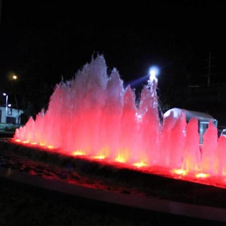 Azure Urban Resort A4 Near Airport Mall With Wavepool Paranaque City Dış mekan fotoğraf