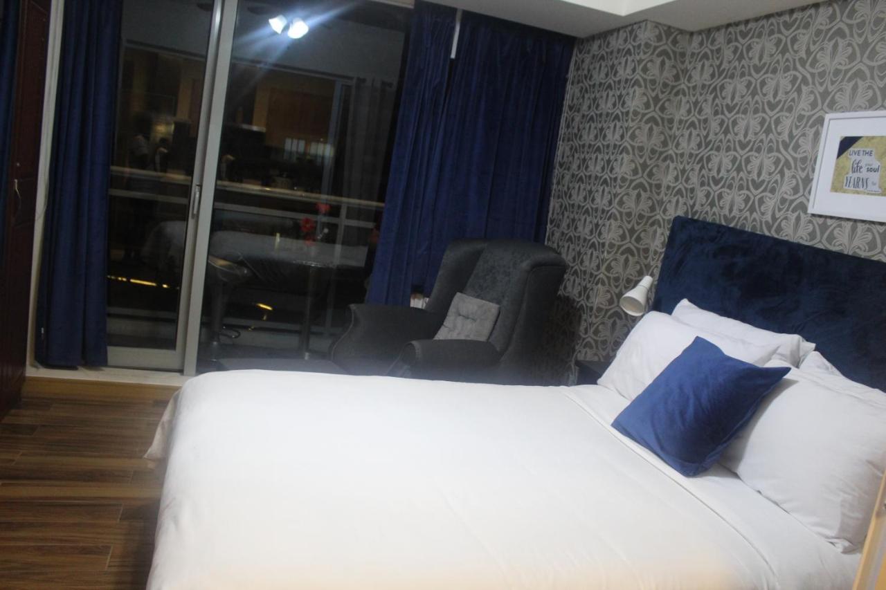 Azure Urban Resort A4 Near Airport Mall With Wavepool Paranaque City Dış mekan fotoğraf