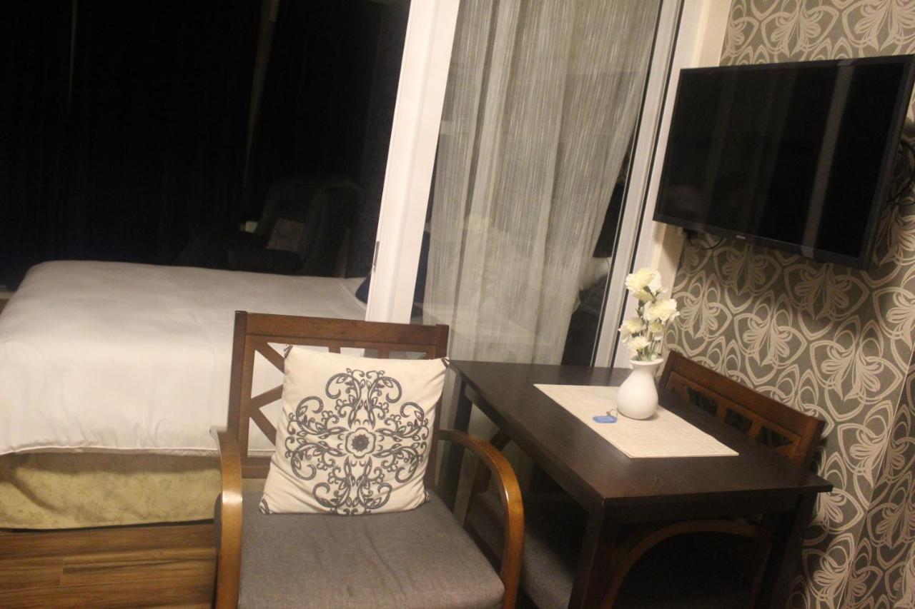 Azure Urban Resort A4 Near Airport Mall With Wavepool Paranaque City Dış mekan fotoğraf