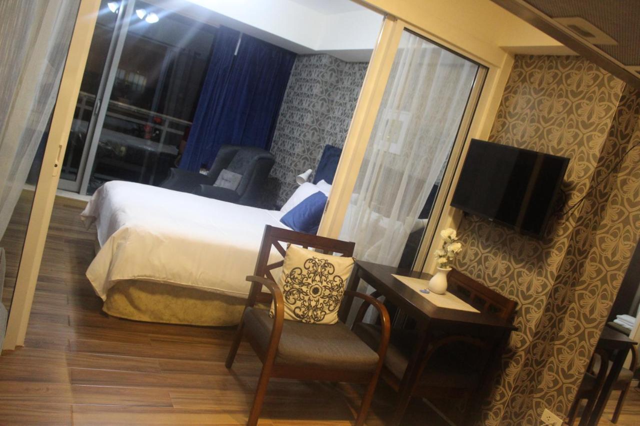 Azure Urban Resort A4 Near Airport Mall With Wavepool Paranaque City Dış mekan fotoğraf