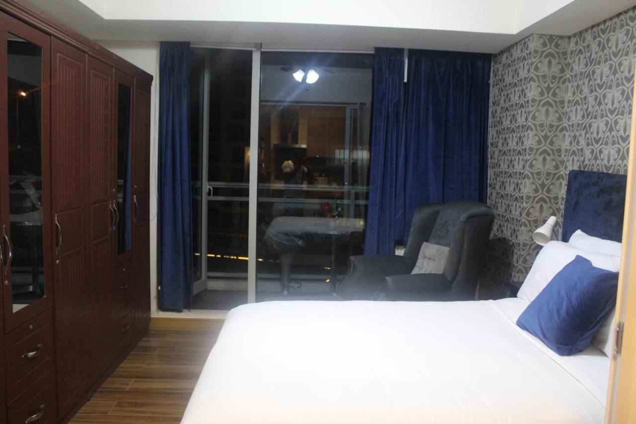 Azure Urban Resort A4 Near Airport Mall With Wavepool Paranaque City Dış mekan fotoğraf