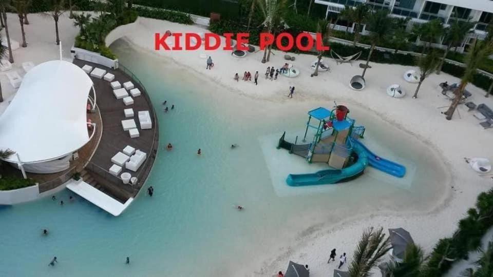 Azure Urban Resort A4 Near Airport Mall With Wavepool Paranaque City Dış mekan fotoğraf